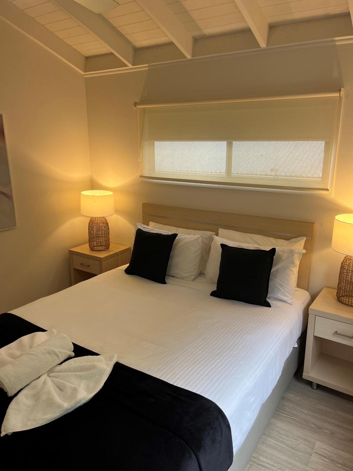 Blue Lagoon Beach Resort Bateau Bay Exterior foto